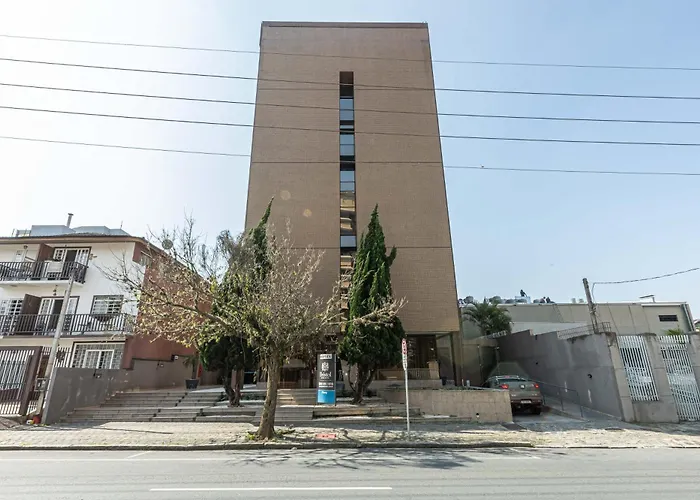 Seu lar no coração de Curitiba